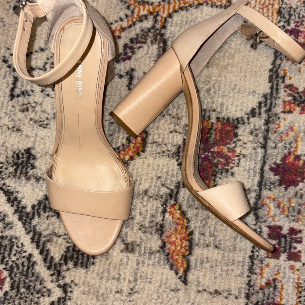 Gianni Bini Cream Block Heel Sandals